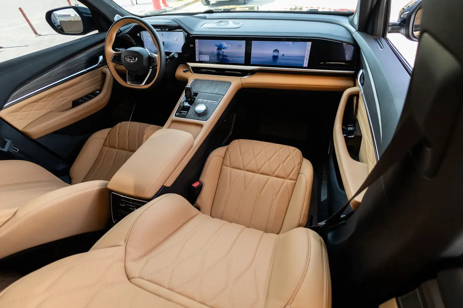 Салон Geely Monjaro 2026