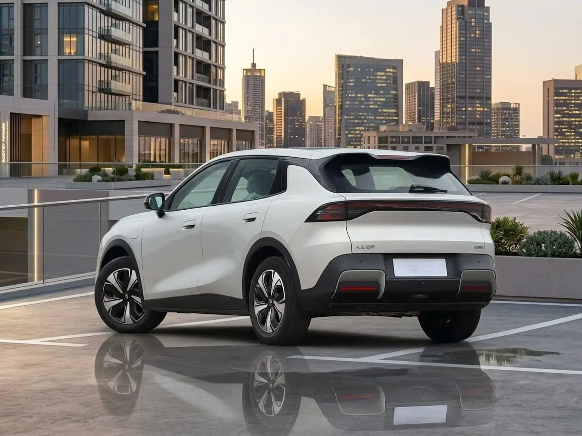 Changan Nevo Q05 вид сбоку