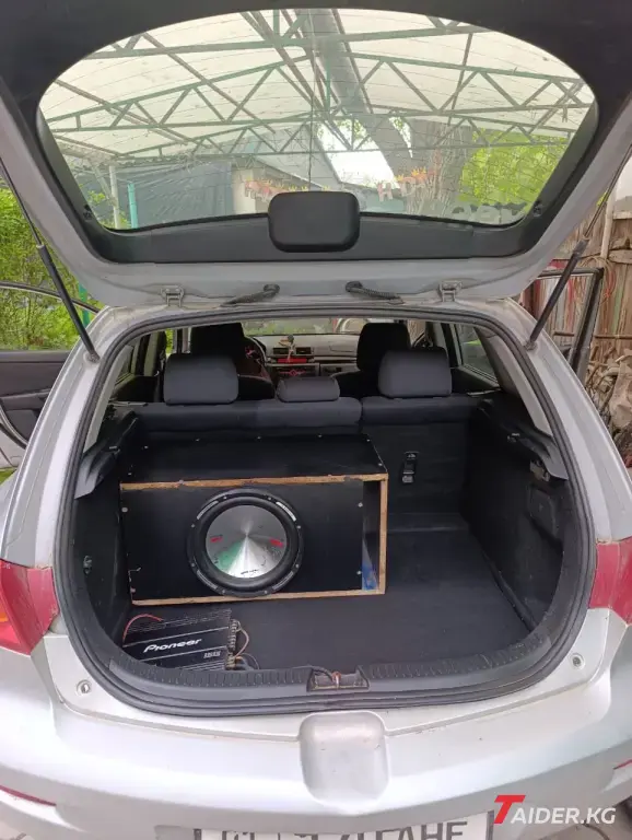 Mazda 3, 2004