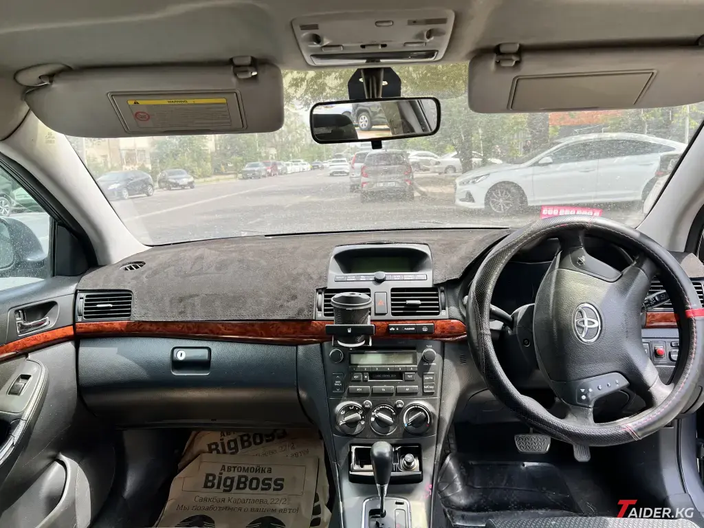 Toyota Avensis, 2004