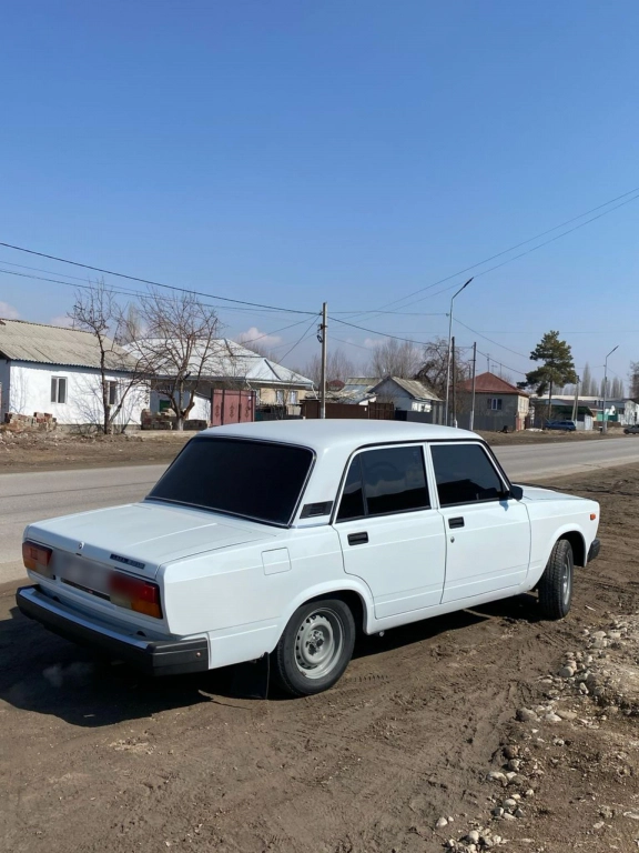 LADA (ВАЗ) 2107, 2010, 1.6