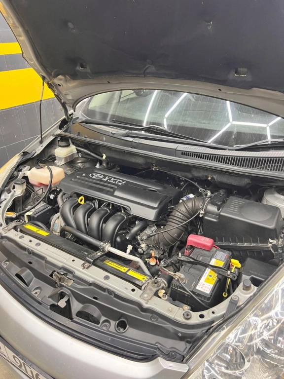 Toyota Wish, 2005, 1.8