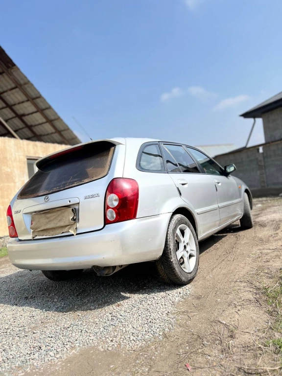 Mazda 323, 2003, 2.0