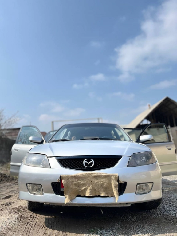 Mazda 323, 2003, 2.0