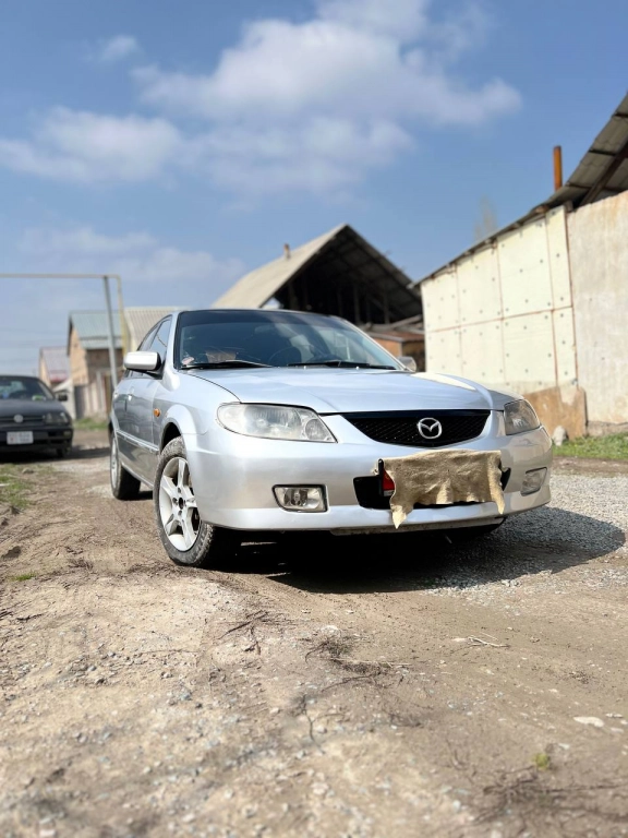 Mazda 323, 2003, 2.0