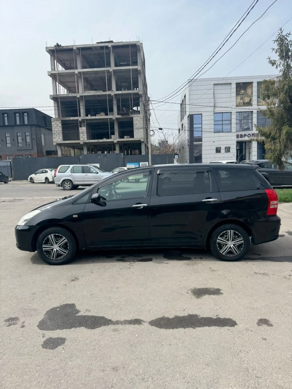 Toyota Wish, 2004, 1.8