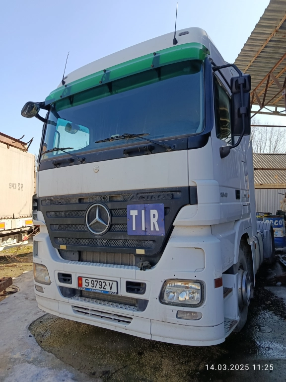Продаю тягач Mercedes-Benz Actros 2008 г. Тентованный