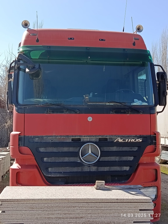 Продаю тягач Mercedes-Benz Actros 2008 г. Тентованный