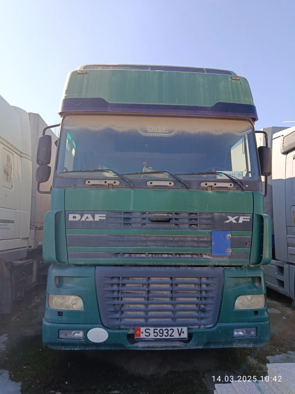 Продаю ДАФ-TE95XF, 2006 г. Тентованный