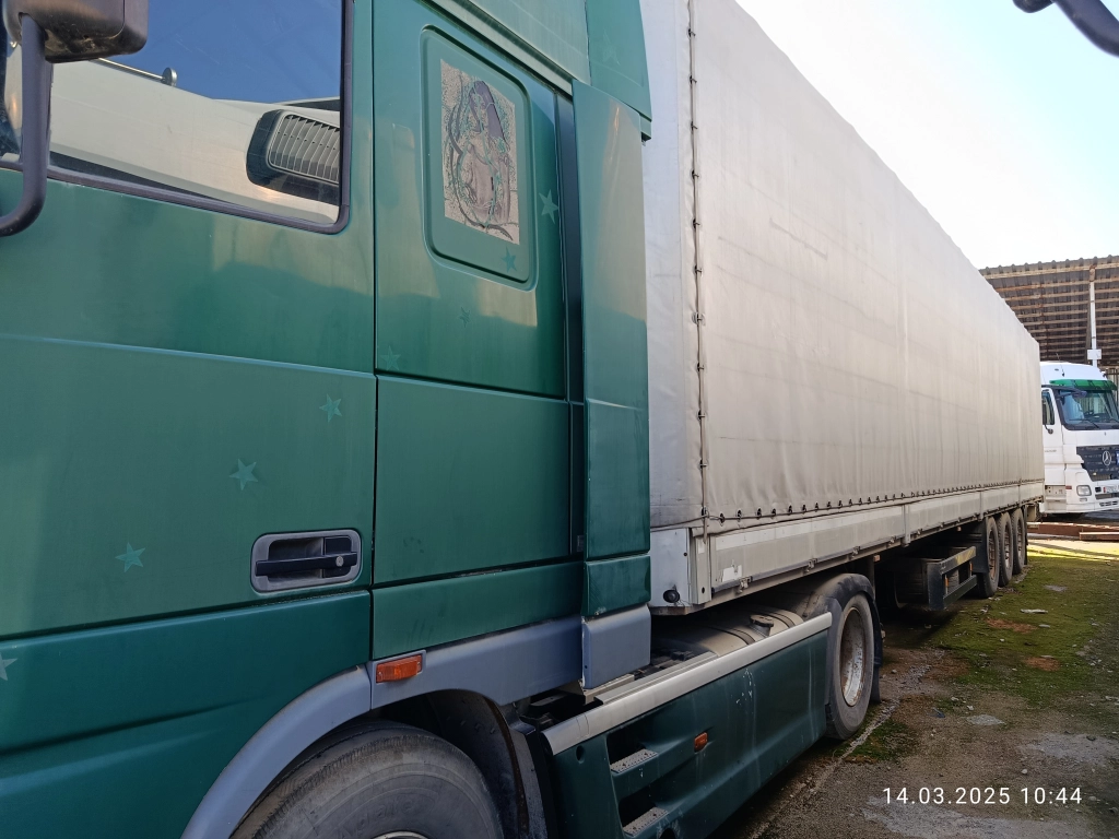 Продаю ДАФ-TE95XF, 2006 г. Тентованный