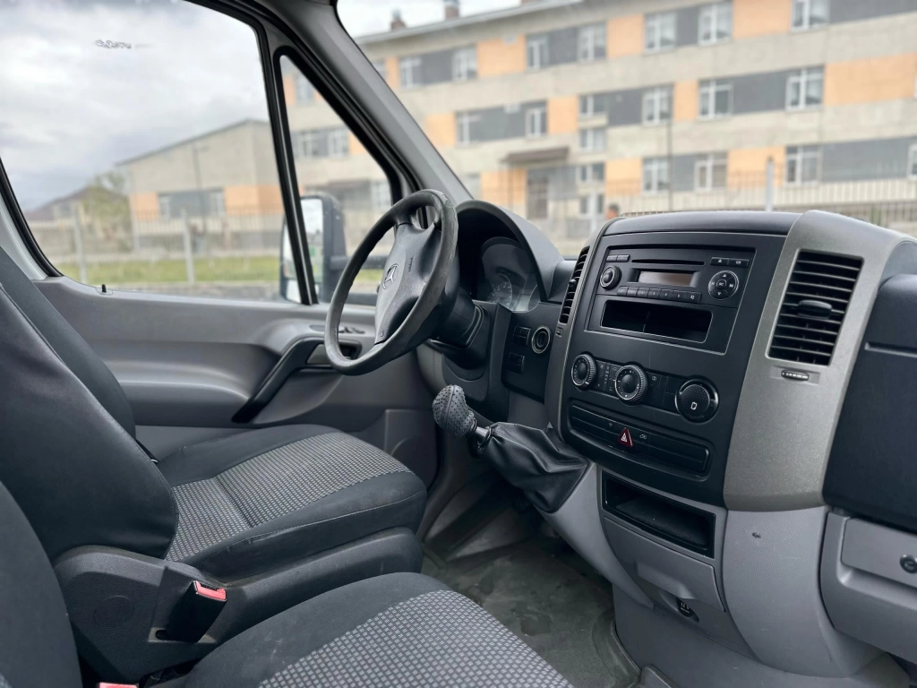 Mercedes-Benz Sprinter 513