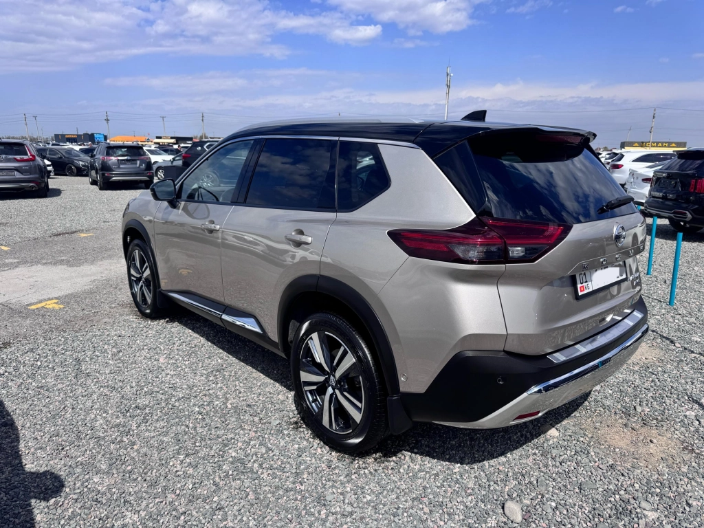 Nissan Rogue, 2022, 1.5