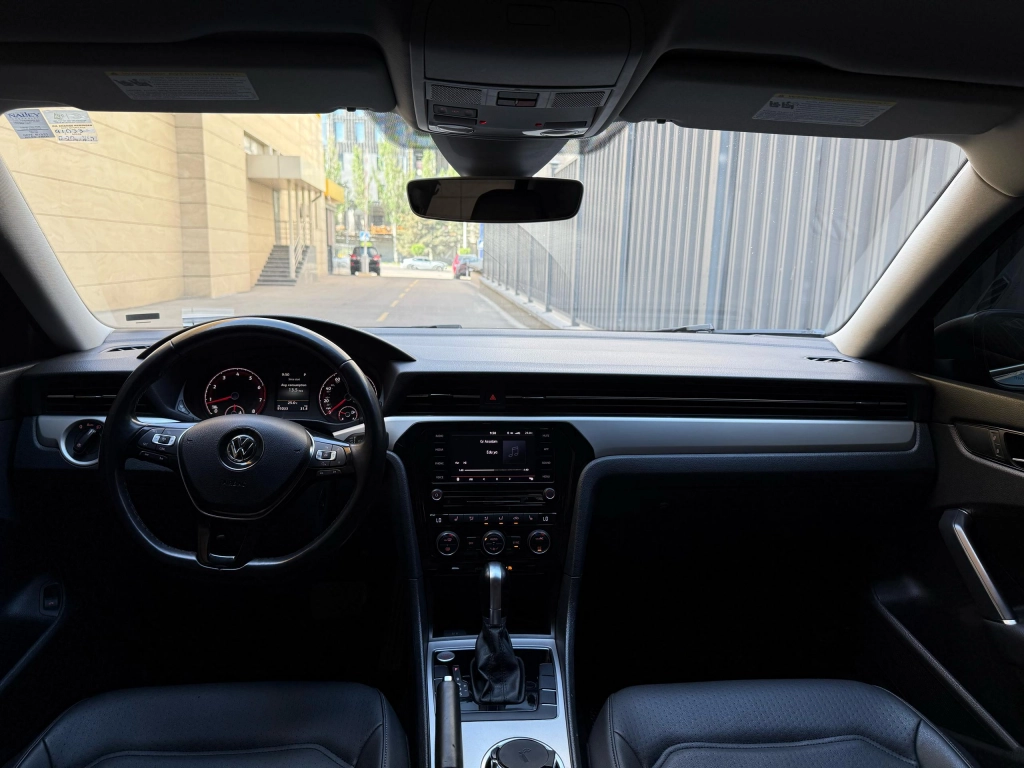 Volkswagen Passat, 2020, 2.0