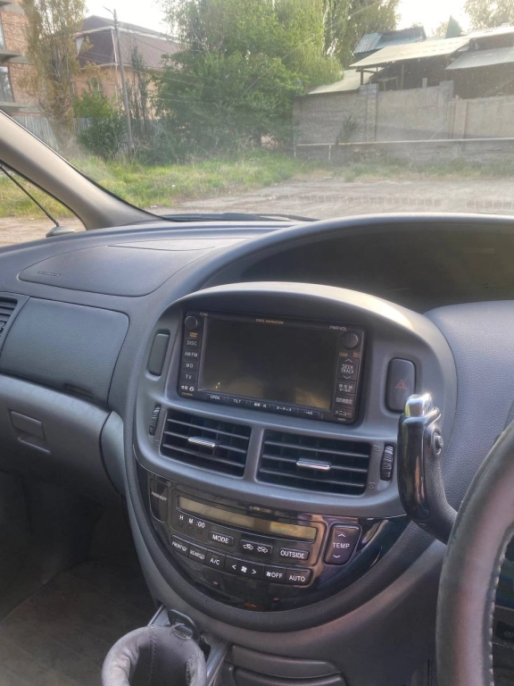 Toyota Estima, 2004, 2.4