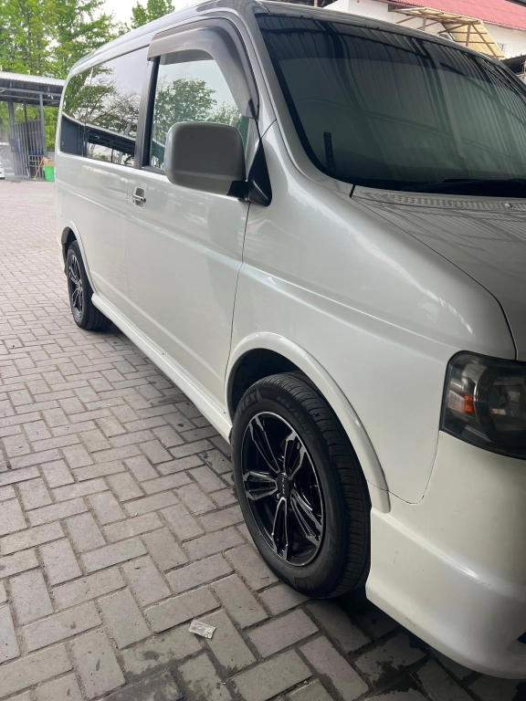 Honda Stepwgn, 2004, 2.0