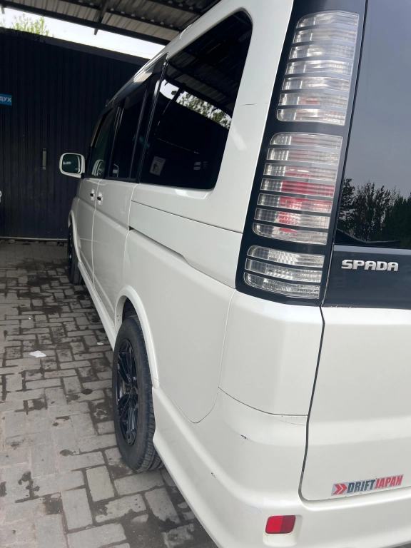 Honda Stepwgn, 2004, 2.0