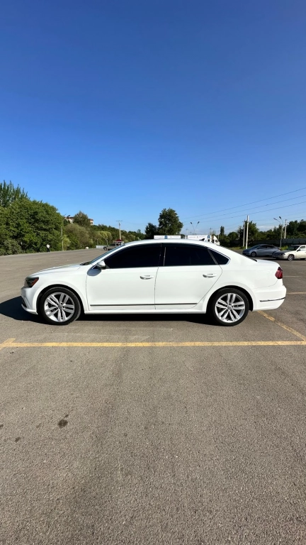 Volkswagen Passat, 2018, 2.0