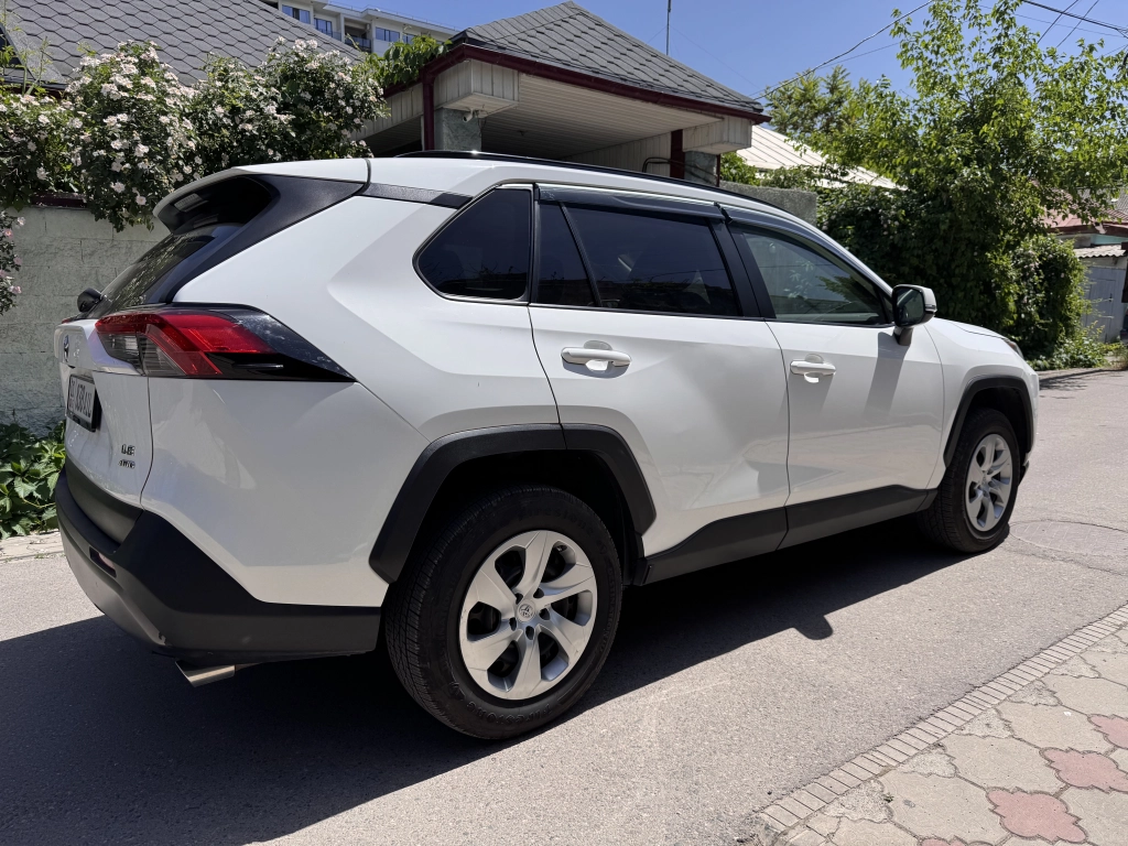 Toyota RAV4, 2019, 2.5