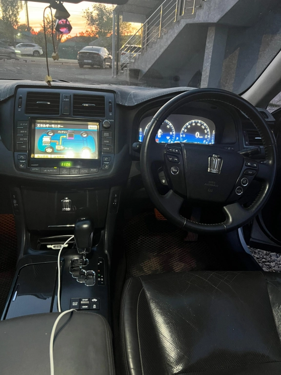 Toyota Crown, 2008, 3.5