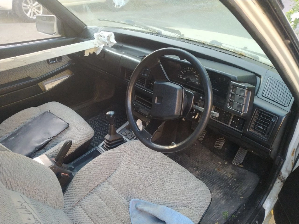 Mazda 626, 1984, 2.0