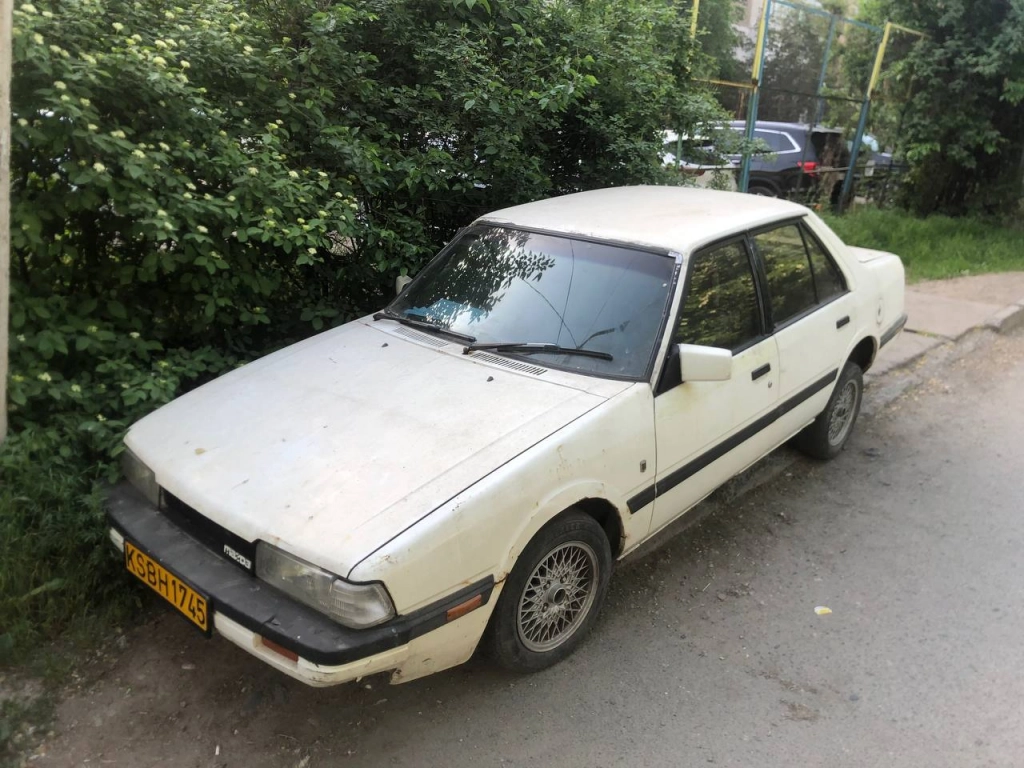 Mazda 626, 1984, 2.0