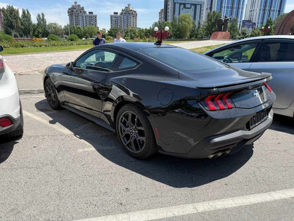 Ford Mustang, 2024, 2.3