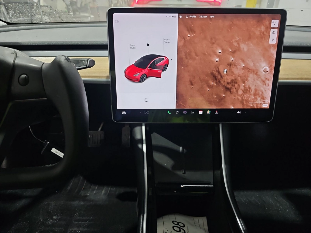 Tesla Model 3, 2019, 10