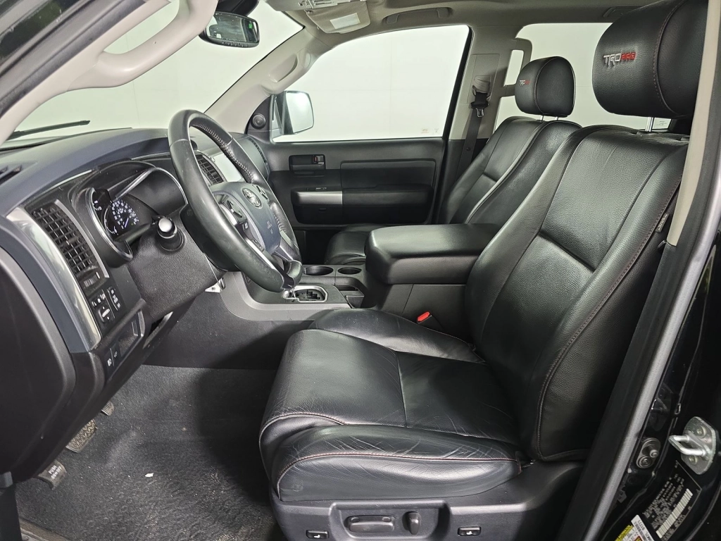 Toyota Sequoia, 2020, 5.7