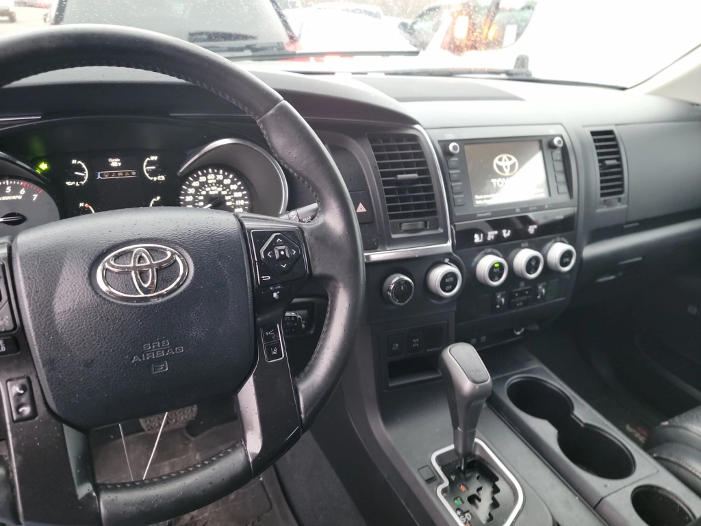 Toyota Sequoia, 2020, 5.7