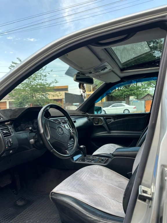 Mercedes-Benz E-Класс, 1998, 4.3