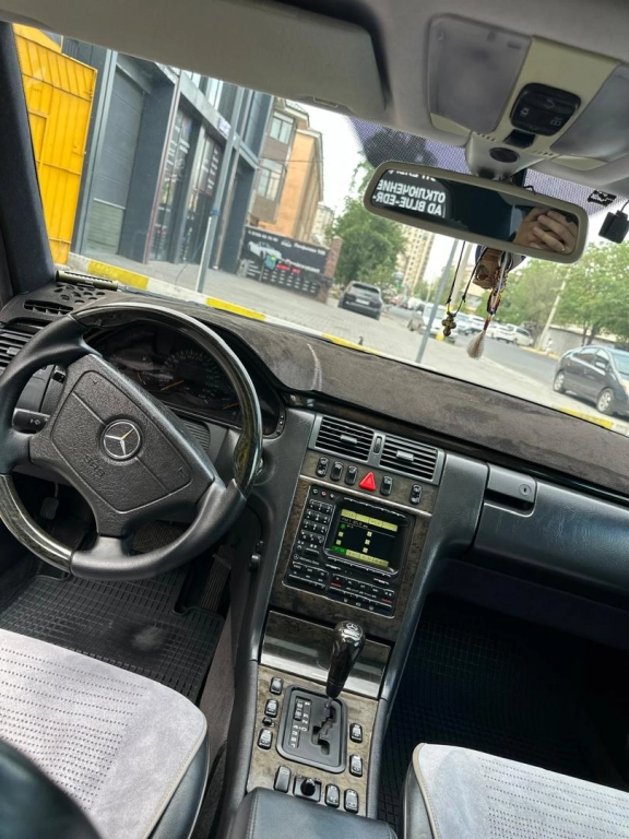 Mercedes-Benz E-Класс, 1998, 4.3