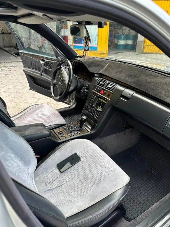 Mercedes-Benz E-Класс, 1998, 4.3
