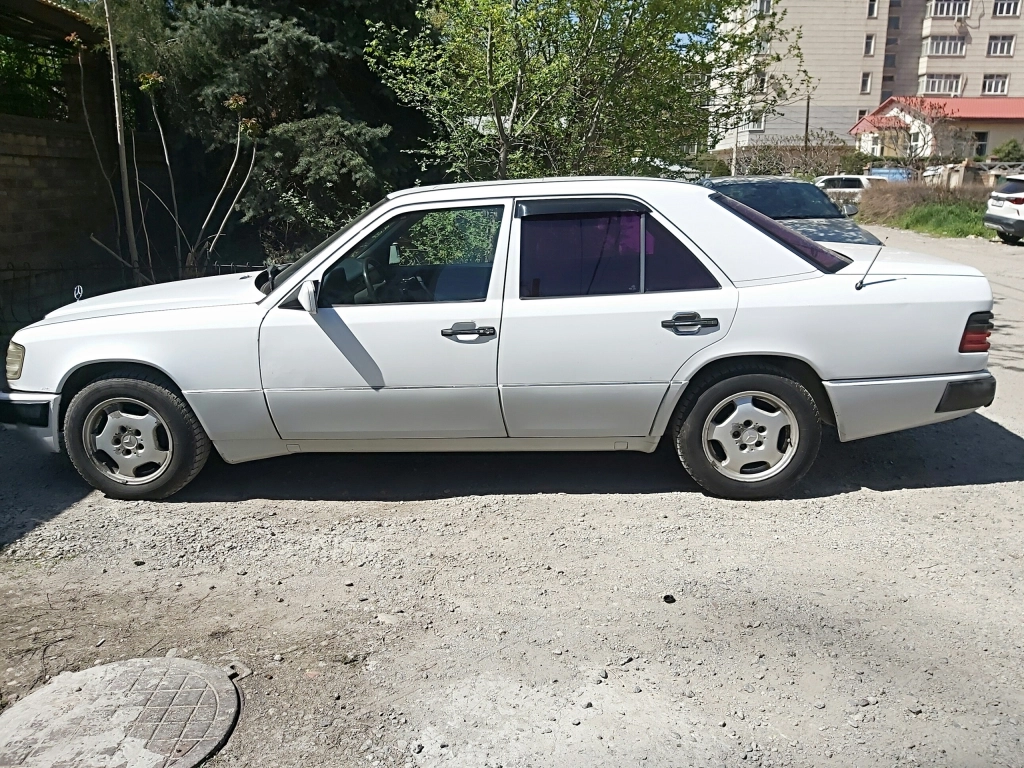 Mercedes-Benz W124, 1991, 2.3