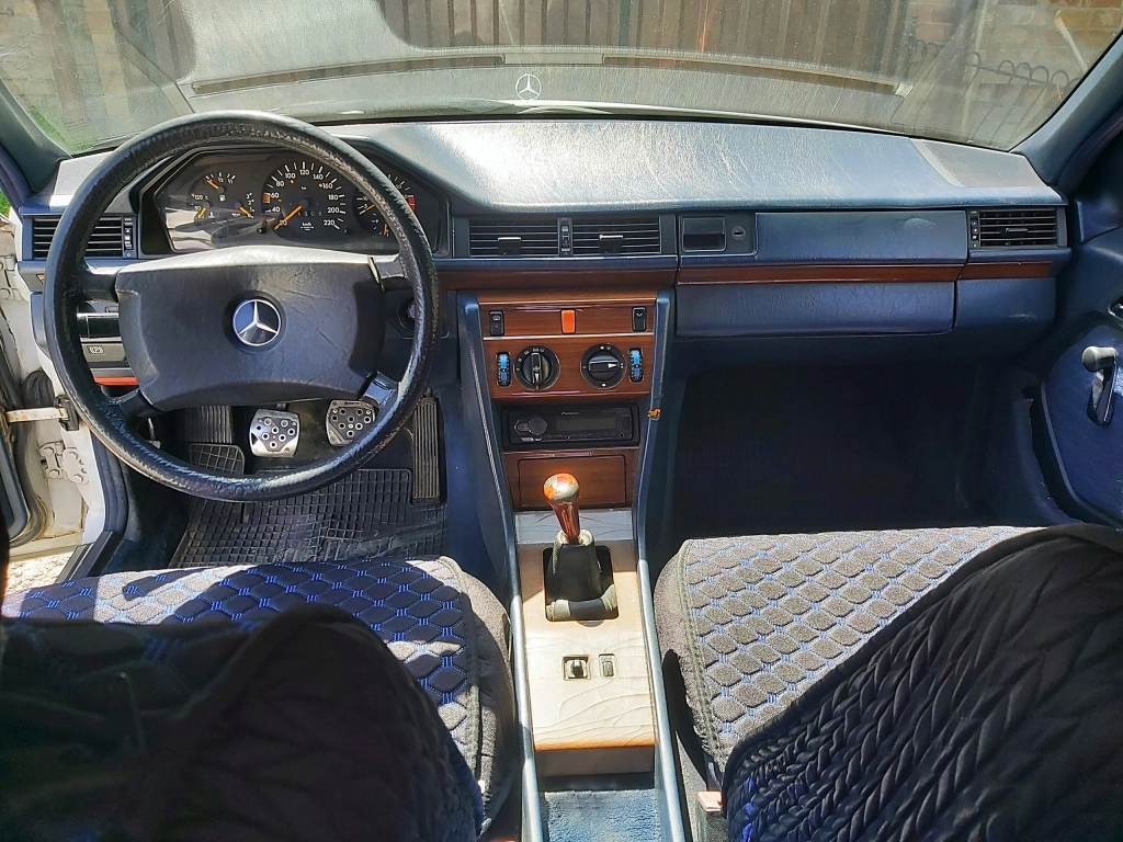 Mercedes-Benz W124, 1991, 2.3