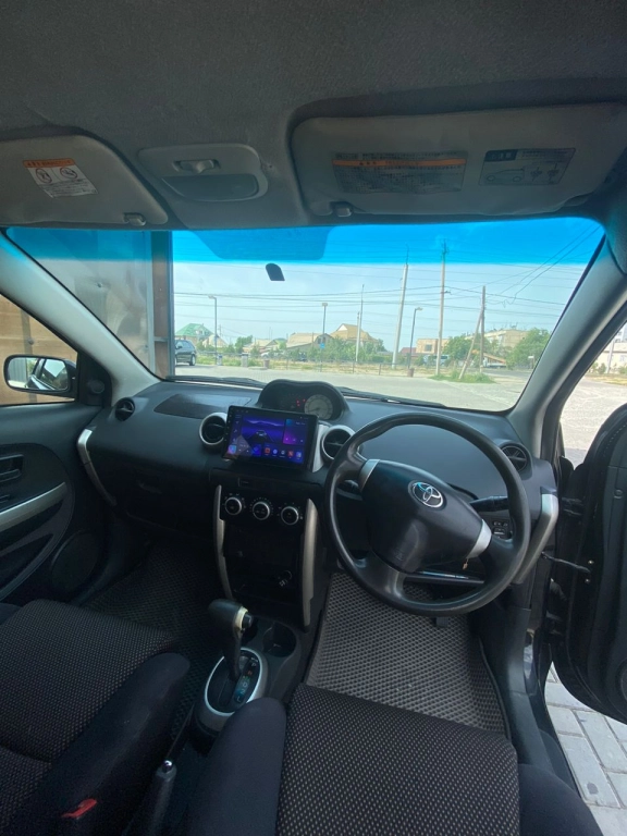 Toyota Ist, 2003, 1.5