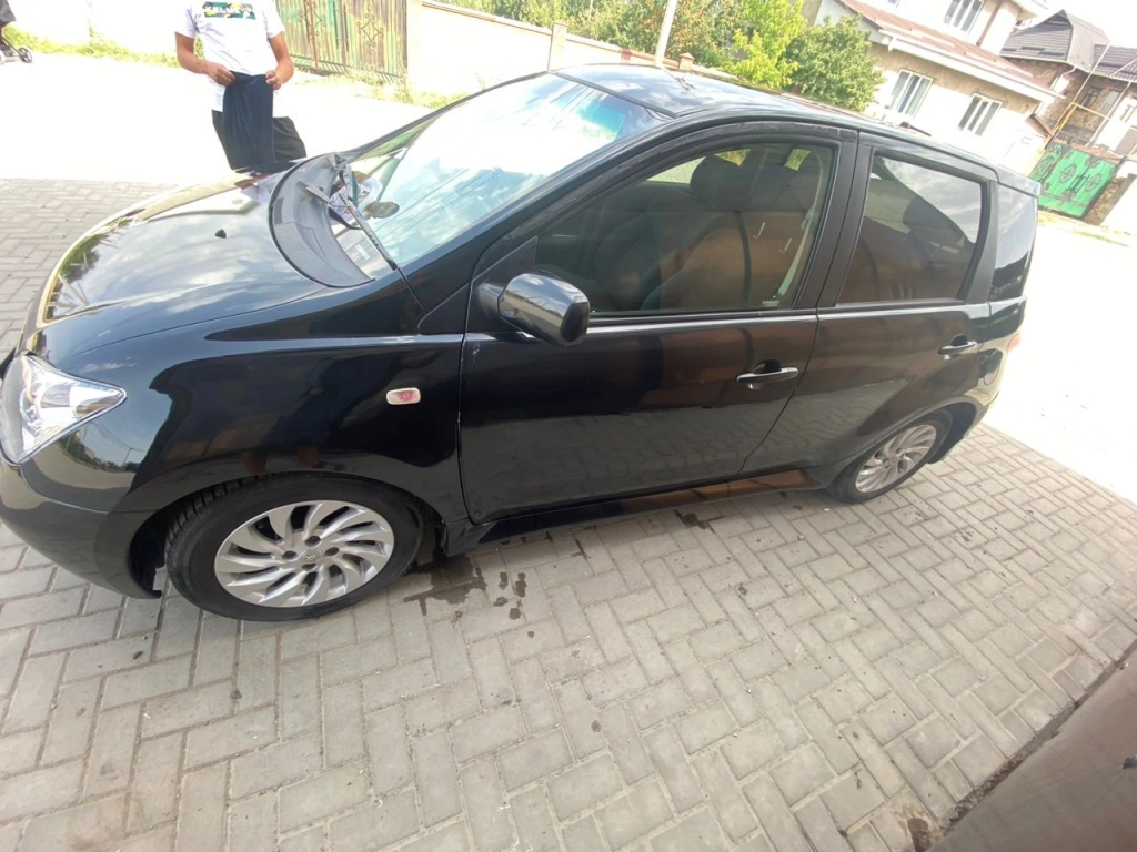 Toyota Ist, 2003, 1.5