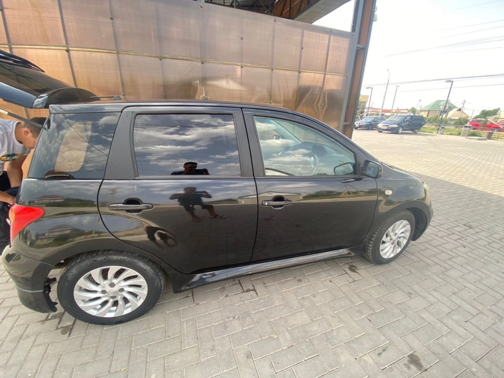 Toyota Ist, 2003, 1.5