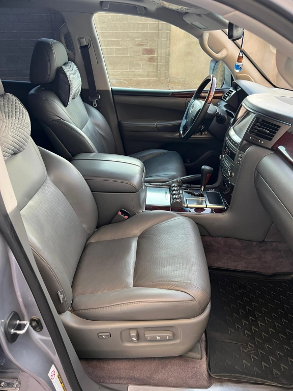 Lexus LX, 2008, 5.7