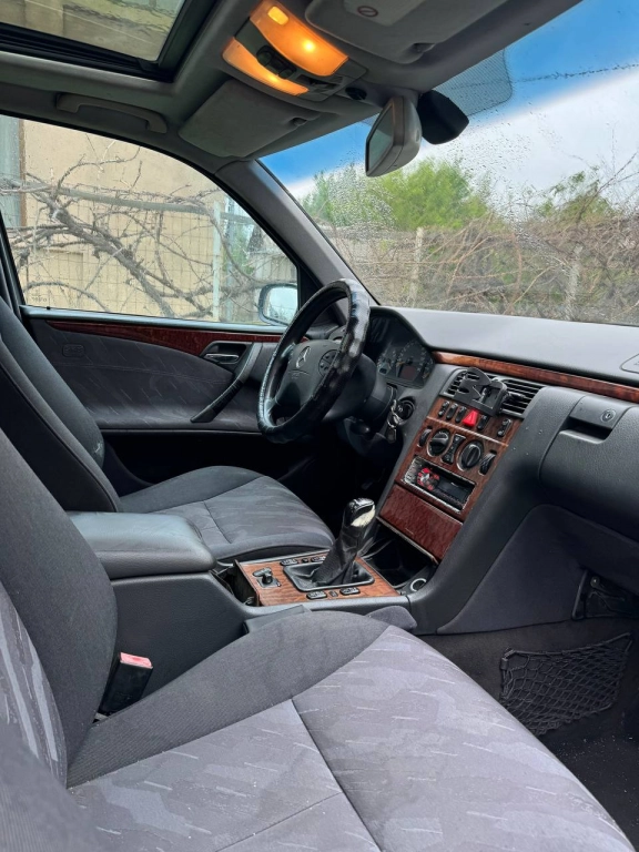 Mercedes-Benz W210, 2002, 2.0