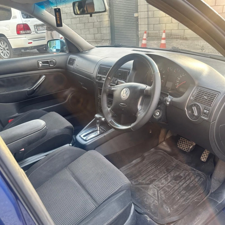Volkswagen Golf, 2004, 2.0