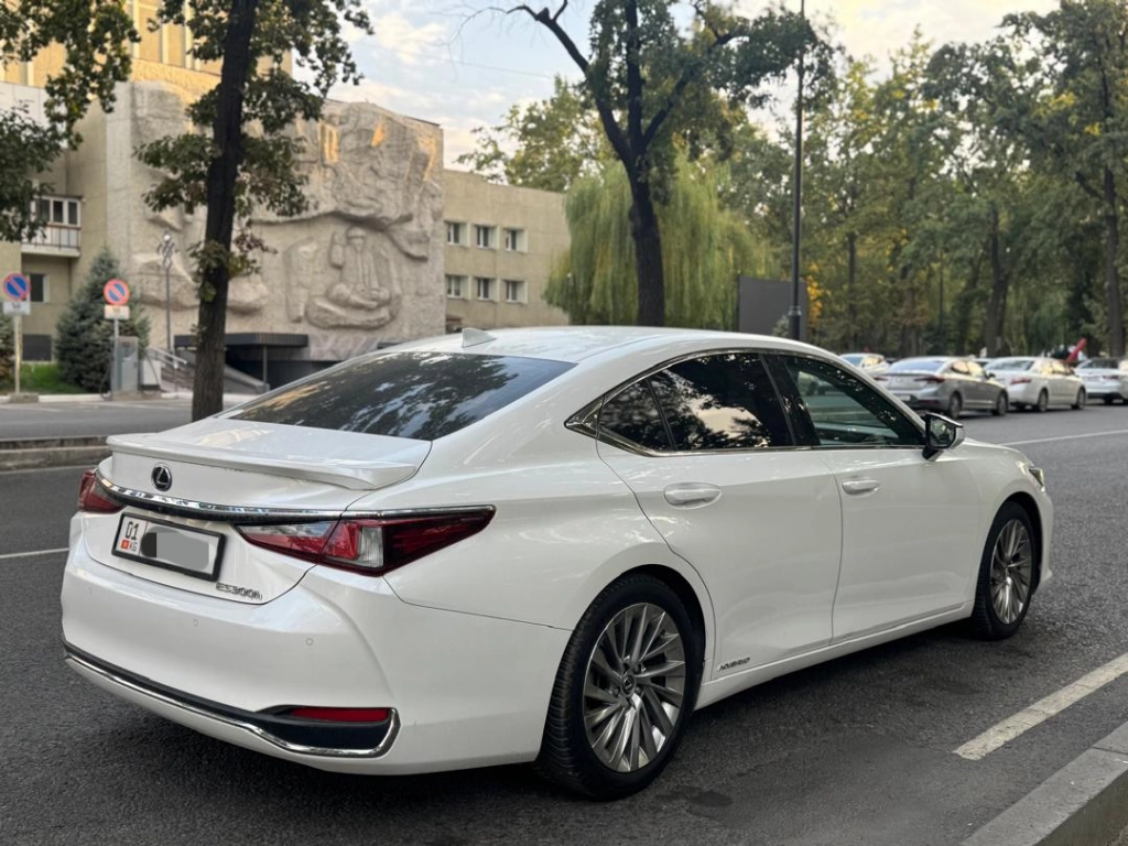 Lexus ES, 2019, 2.5