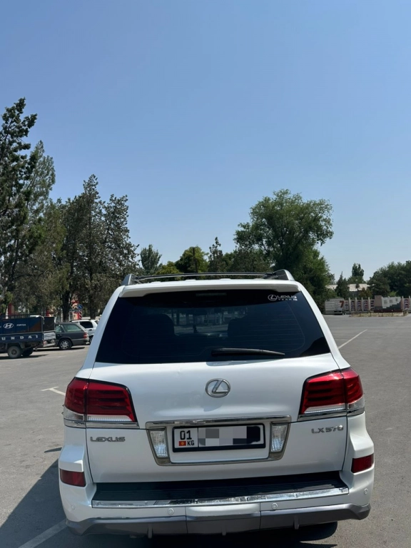 Lexus LX, 2010, 5.7