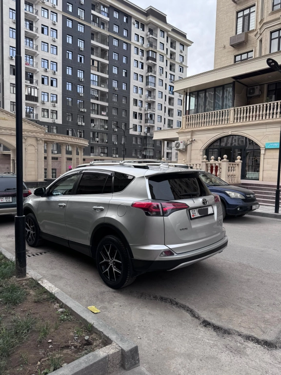 Toyota RAV4, 2018, 2.0