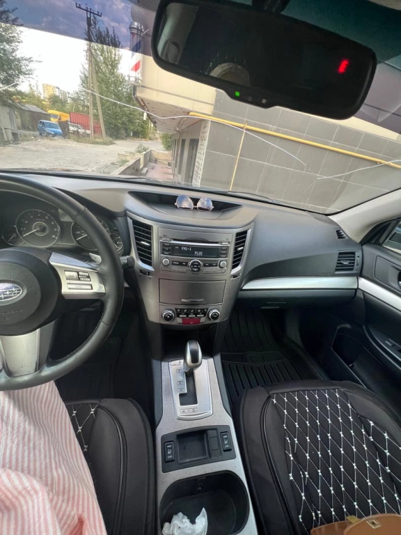 Subaru Outback, 2010, 2.5