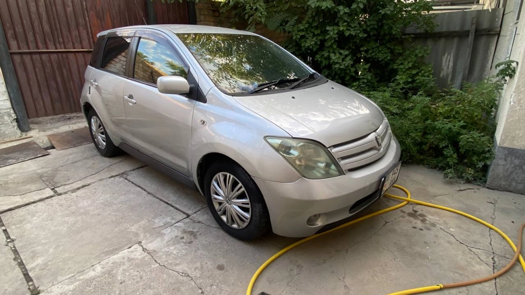 Toyota Ist, 2002, 1.5