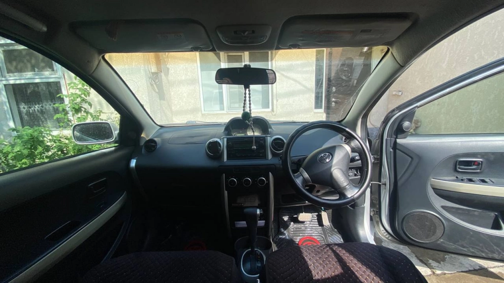 Toyota Ist, 2002, 1.5