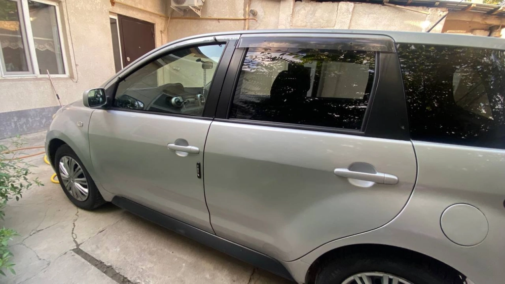 Toyota Ist, 2002, 1.5