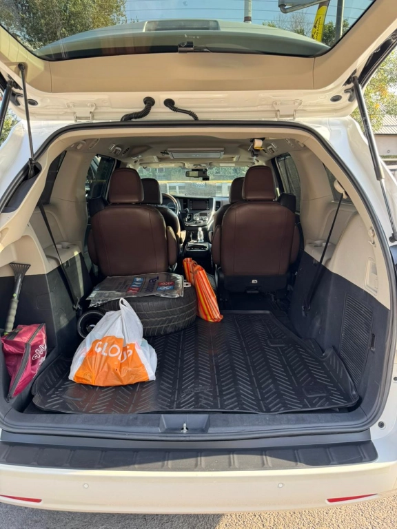 Toyota Sienna, 2018, 3.5