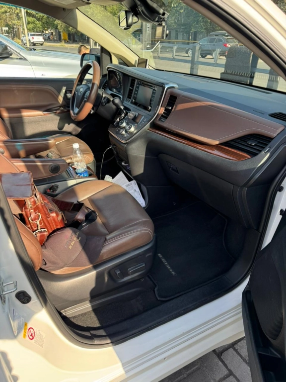 Toyota Sienna, 2018, 3.5