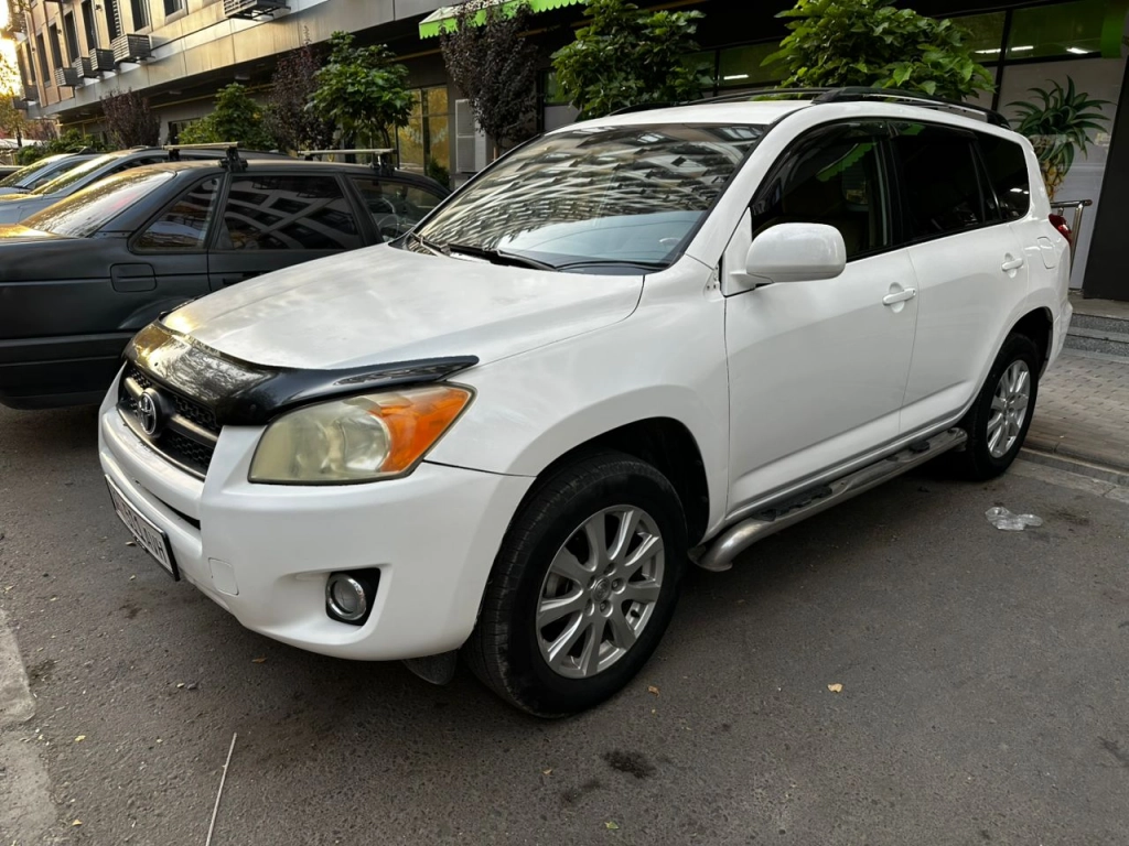 Toyota RAV4, 2011, 2.5
